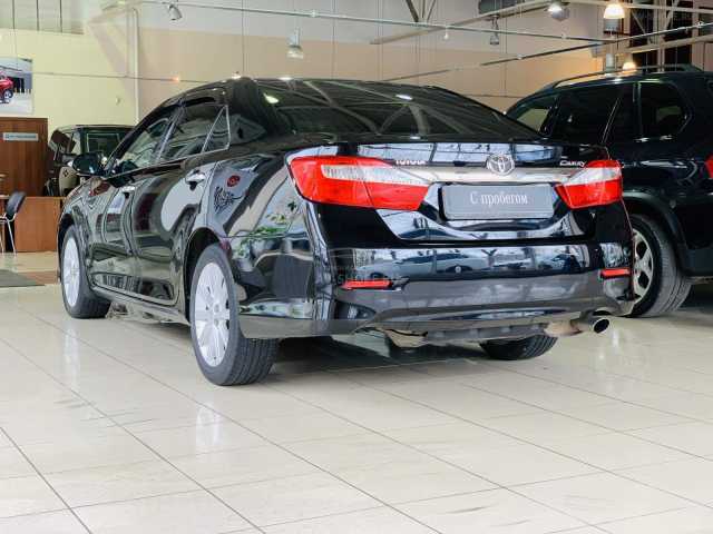 Toyota Camry 2.5i AT (181 л.с.) 2014 г.