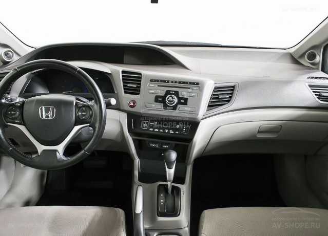 Honda Civic 1.8i AT (141 л.с.) 2012 г.