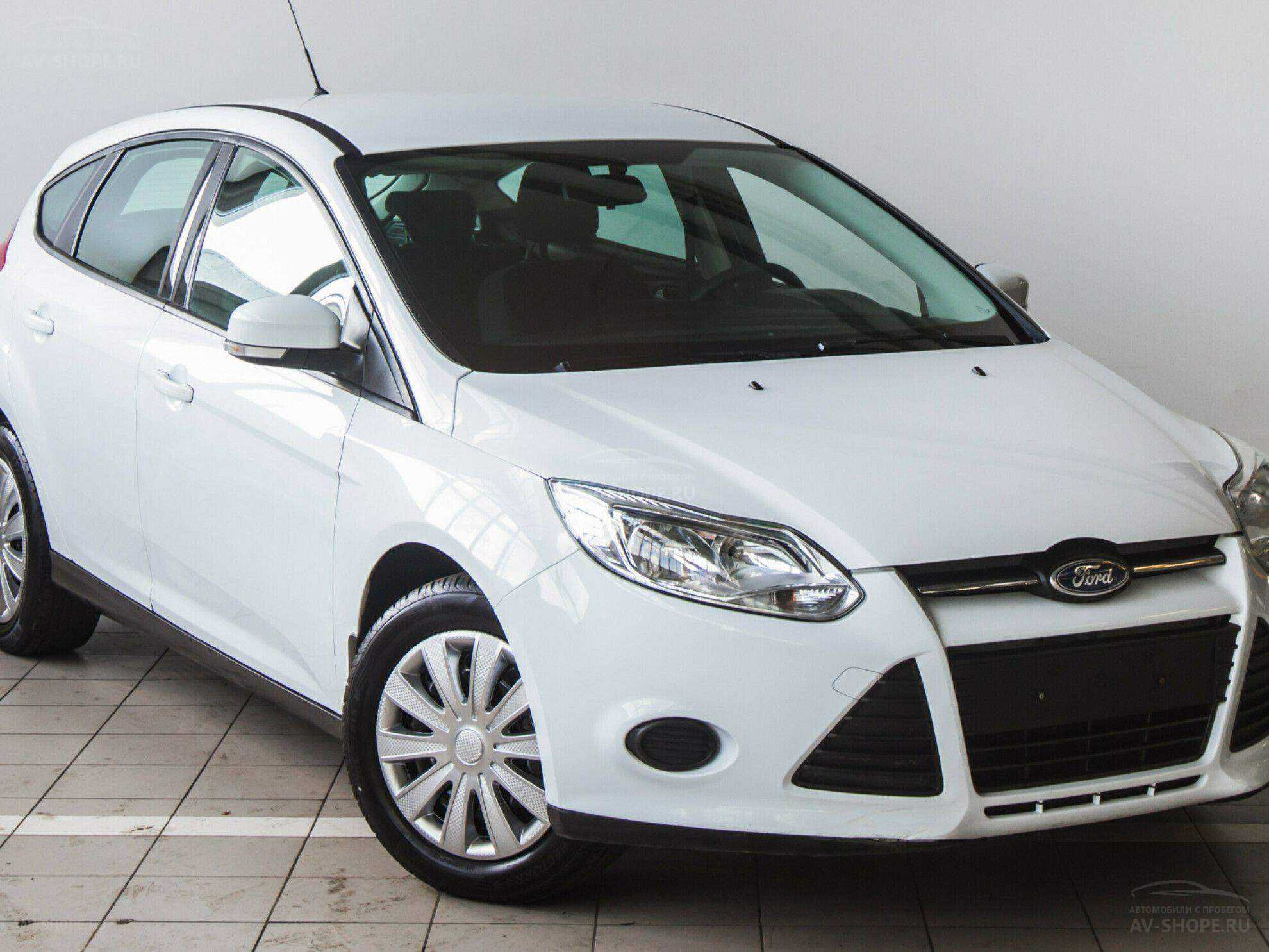 Купить Ford Focus 3 1.6 MT (105 л.с.) 2015 года, с пробегом в кредит | Форд  Фокус 1.6 MT (105 л.с.), белый, 78 000 км за 539 900 руб. | Лот №4879 |  Подержанные автомобили в кредит от автосалона Автомобили с пробегом, Москва