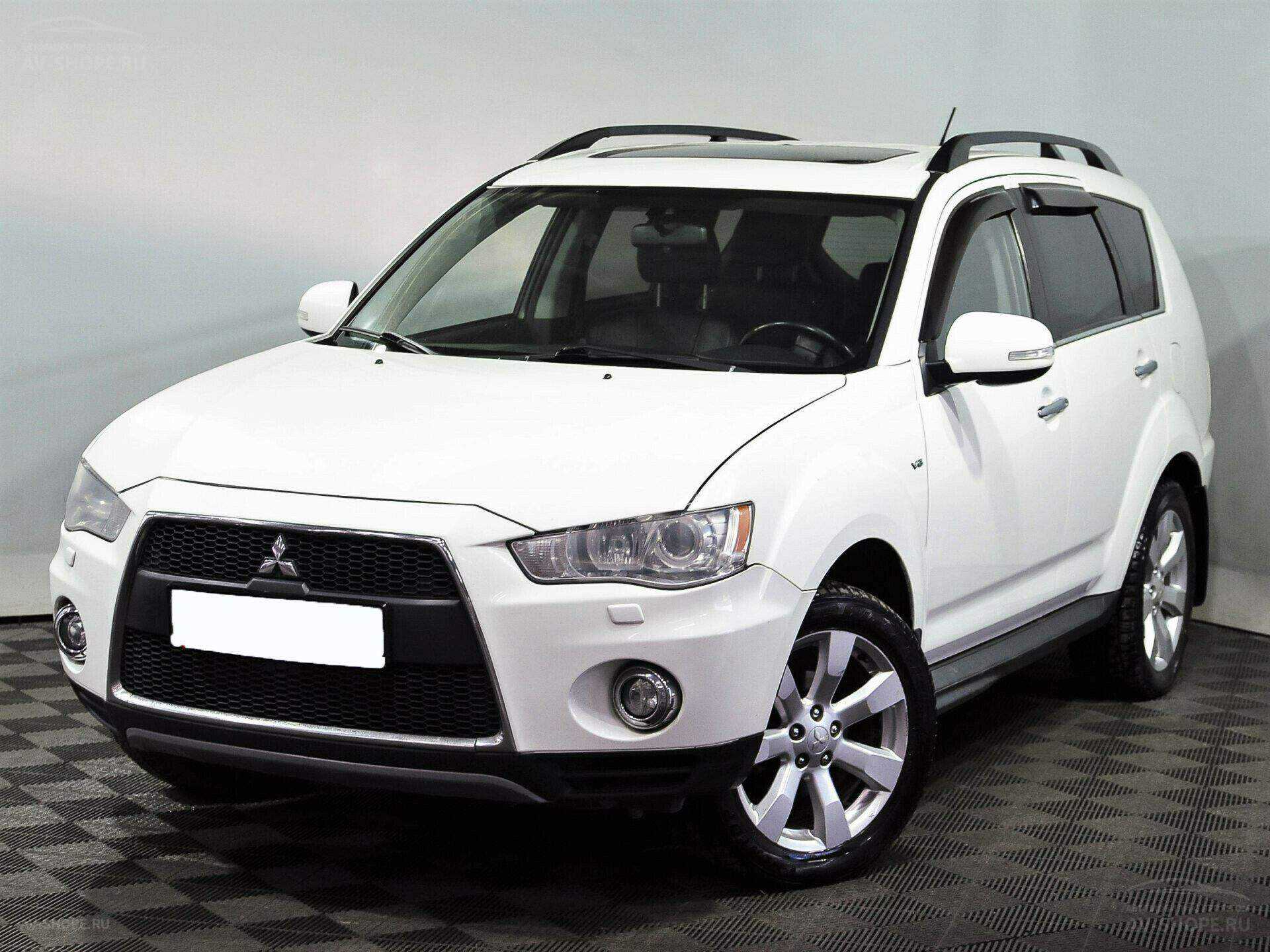 Mitsubishi outlander 2.4. Mitsubishi Outlander 2011. Митсубиши Аутлендер 2011. Митсубиси Аутлендер 2011 года. Mitsubishi Outlander 3.0 2011.