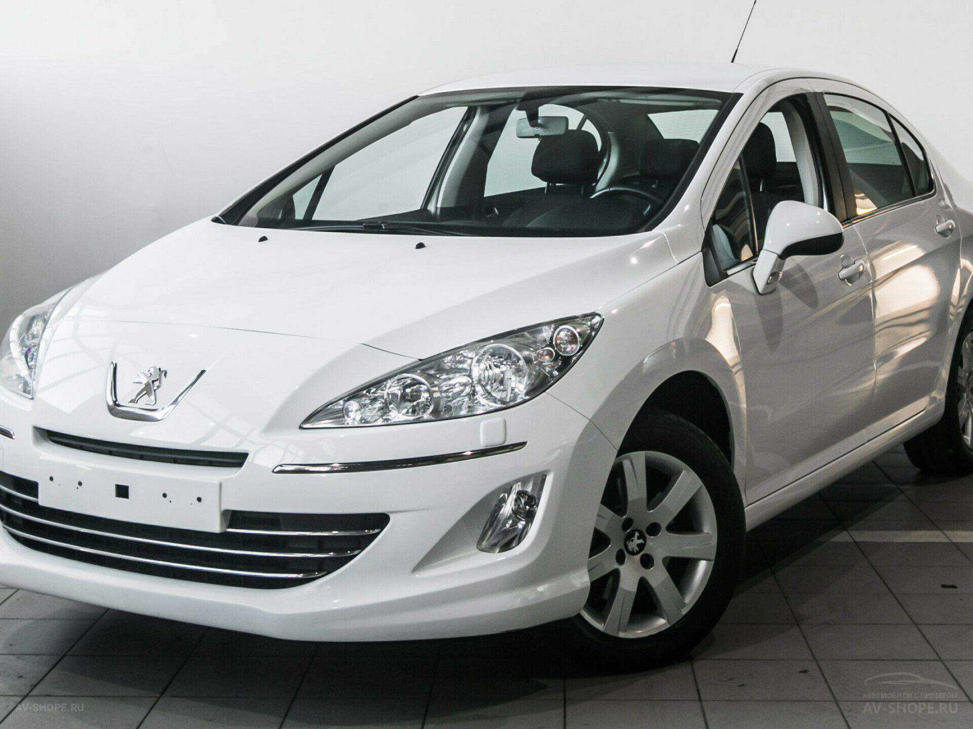 Peugeot 408 2013. Пежо 408 2013.